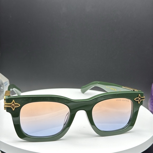 Louis Vuitton Z2666U Sunglasses – Rare Green/Turquoise - Picture 1 of 15